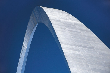 Арка в Сент-Луисе «Ворота на запад» (Gateway to the West),  штат Миссури, 1963–1965, национальный исторический  памятник США (National Historic Landmark)