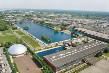Технический центр «Дженерал-  Моторс» (General Motors  Technical Center) в Уоррене, штат  Мичиган, 1951–1955