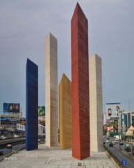 Башни-сателлиты (Torres de Satelite),  Мехико, 1957–1958