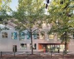 School in Saint-Ouen: Between Playgrounds and Gardens