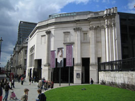 Sainsbury Wing of the National Gallery in London